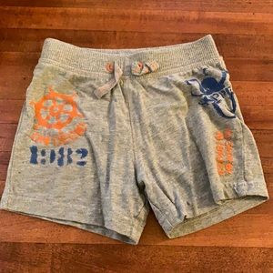Pair of Joe fresh 3\6 months pair of shorts